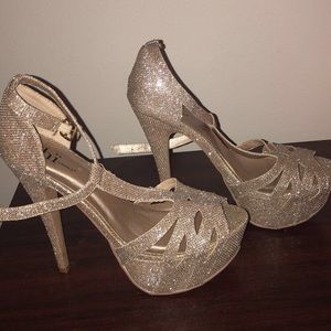 Gold sparkle high heels
